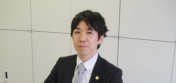 弁護士　宮本 洋一